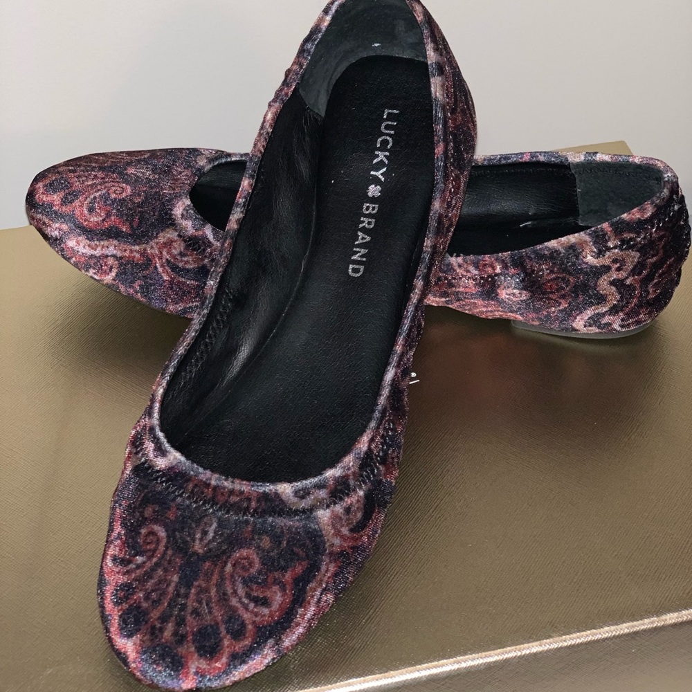 8.5 Lucky Flats